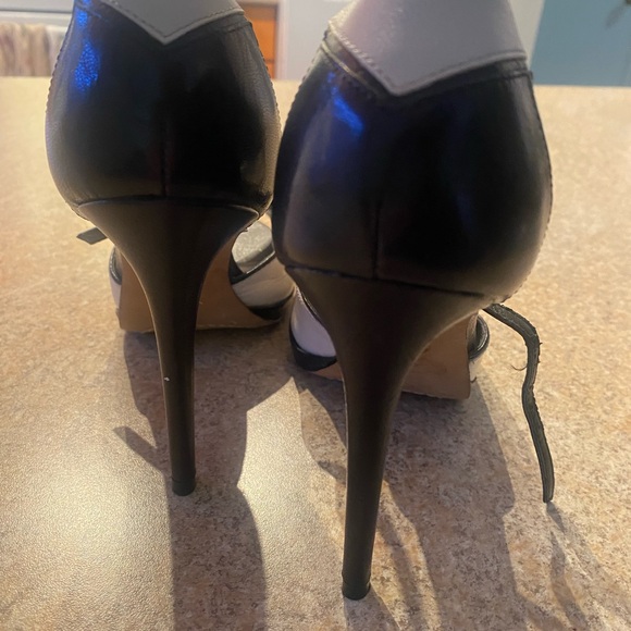 Vintage looking heels - Picture 5 of 7